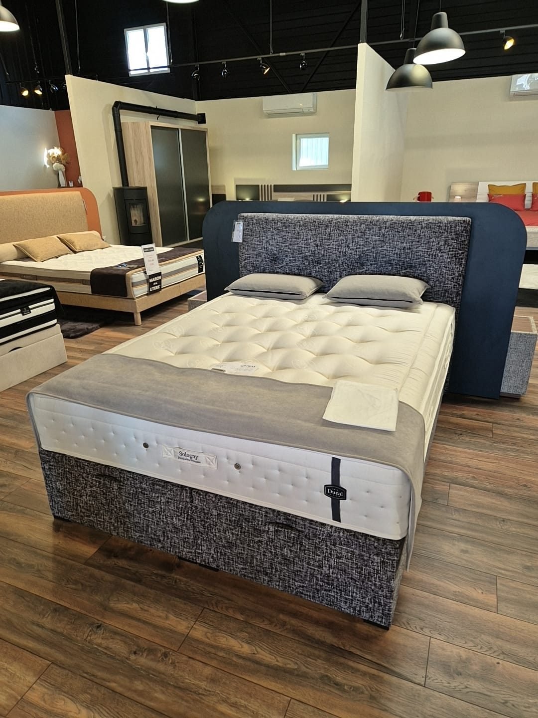 Ensemble matelas et sommier installé par Maison de la Literie à Coulommiers